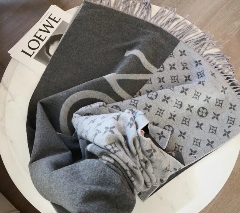 Diseñadores de moda de París Bufanda de cachemir 100% para hombres y mujeres Bufandas con letras de la misma marca Mantón grande